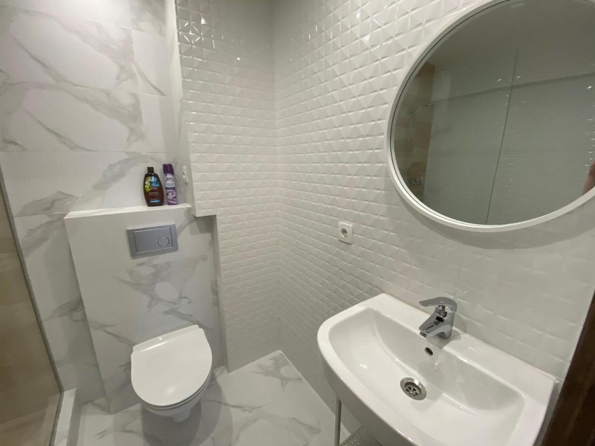 Квартира Подобово На Площі Ринок 39 Lviv Buitenkant foto