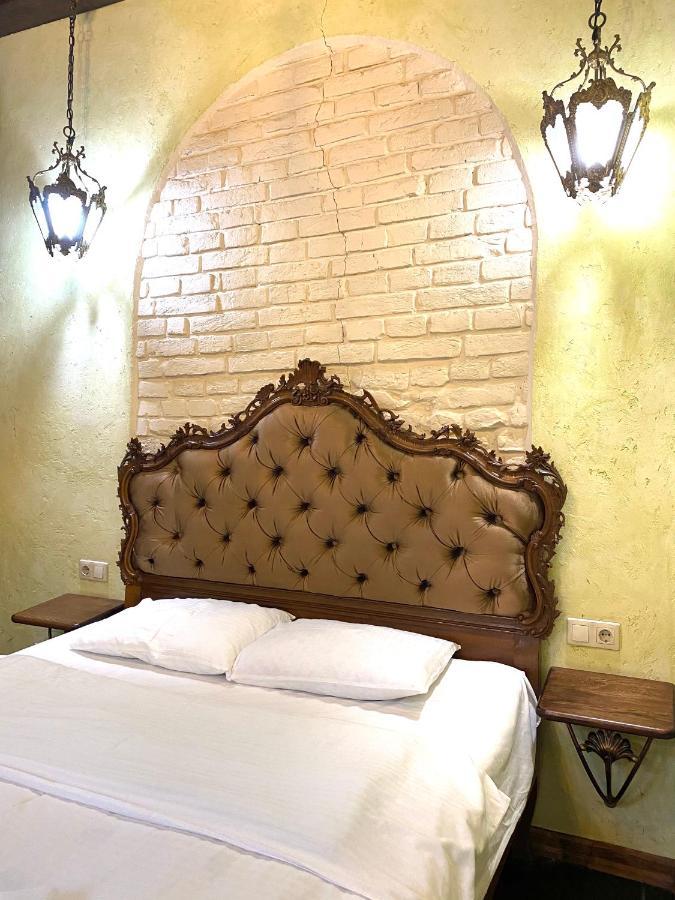 Квартира Подобово На Площі Ринок 39 Lviv Buitenkant foto