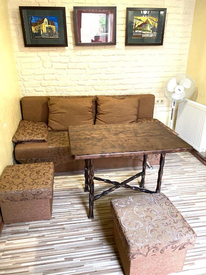 Квартира Подобово На Площі Ринок 39 Lviv Buitenkant foto
