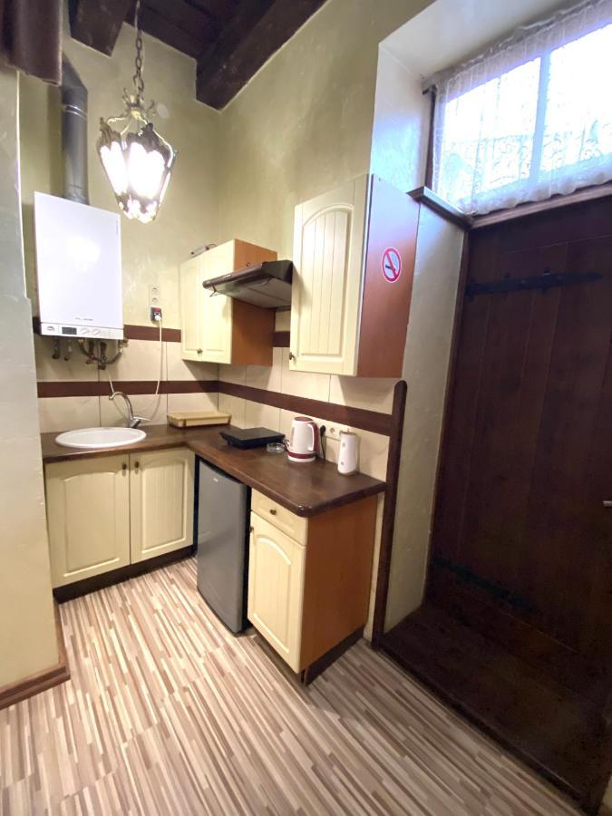 Квартира Подобово На Площі Ринок 39 Lviv Buitenkant foto