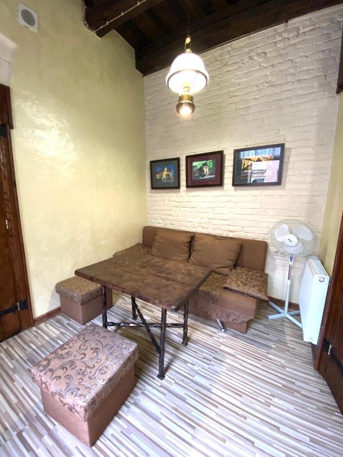 Квартира Подобово На Площі Ринок 39 Lviv Buitenkant foto